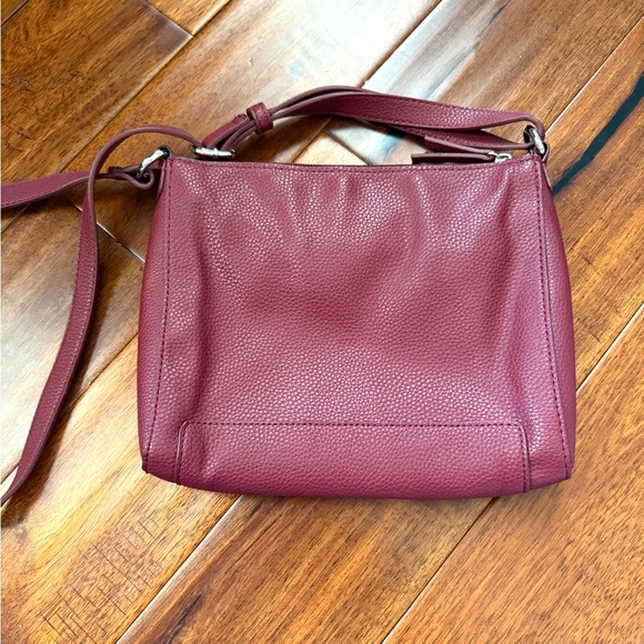 Liz Claiborne small red faux leather crossbody purse bag handbag - Picture 3 of 10